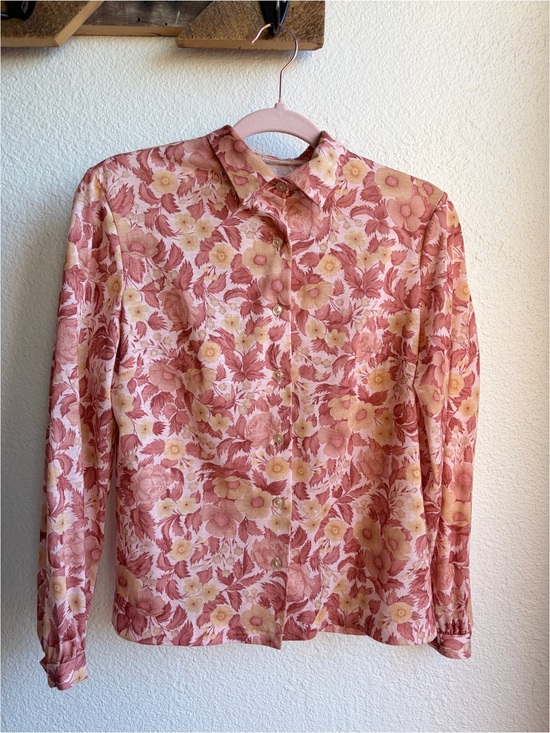 Vintage Tops - Vintage 70s Handmade Floral Blouse SM